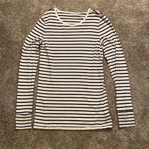 Gap long sleeve black and white striped shirt